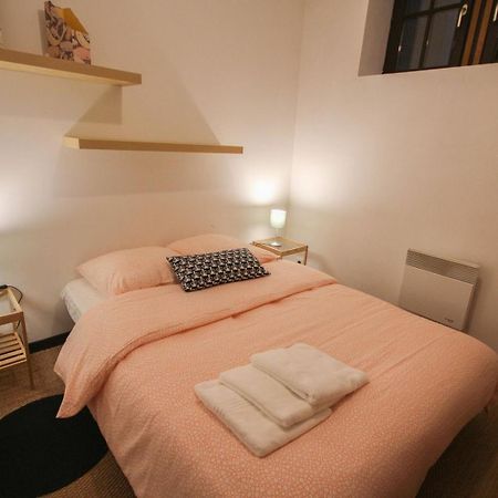 One Bedroom Equipped In Old 릴 외부 사진