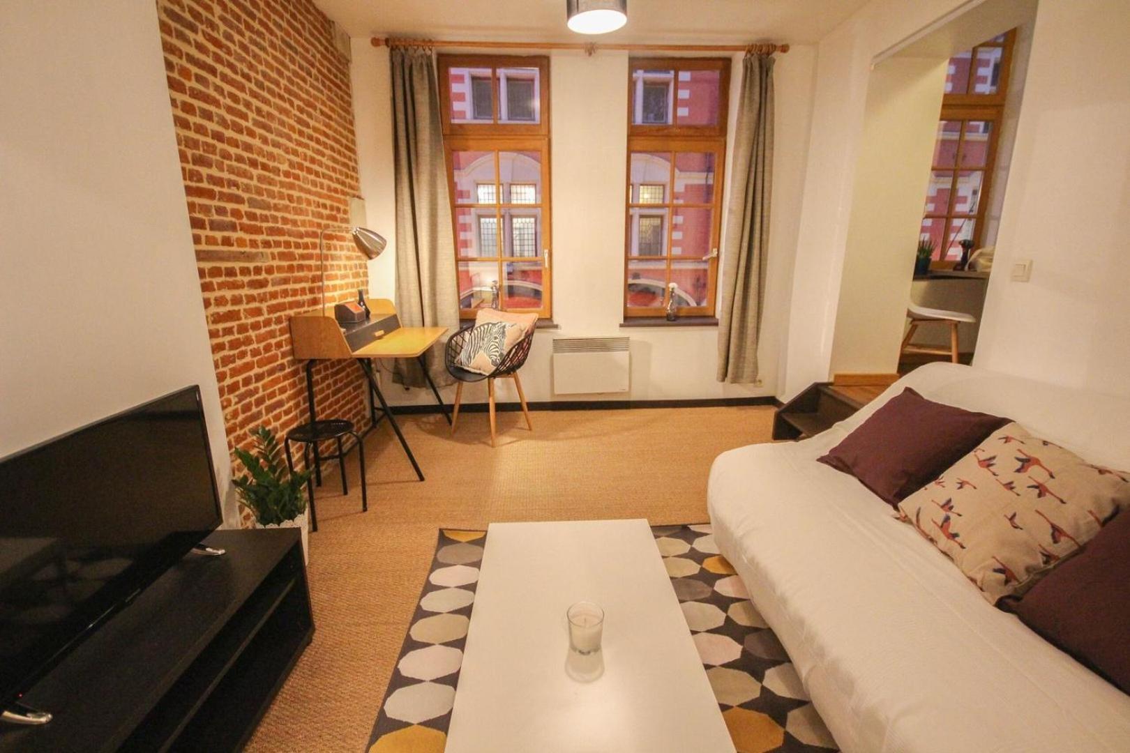 One Bedroom Equipped In Old 릴 외부 사진